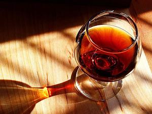 Port wine, Photo: Jon Sullivan under CC taken from Wikimedia commons 